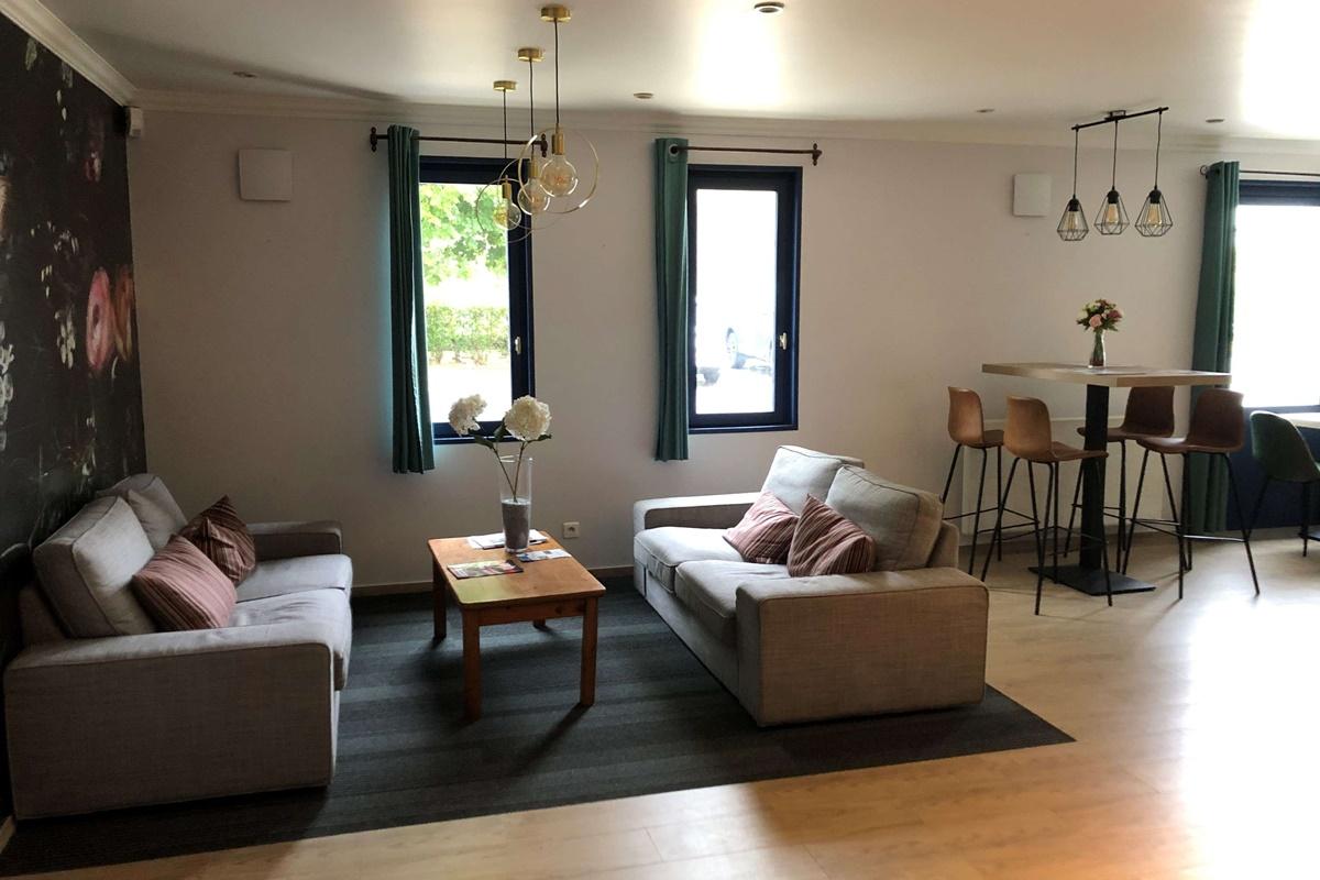 Kyriad Chantilly Nord St Maximin Hotel