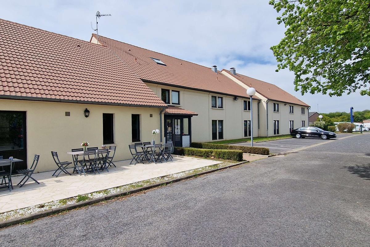 Kyriad Chantilly Nord St Maximin Hotel