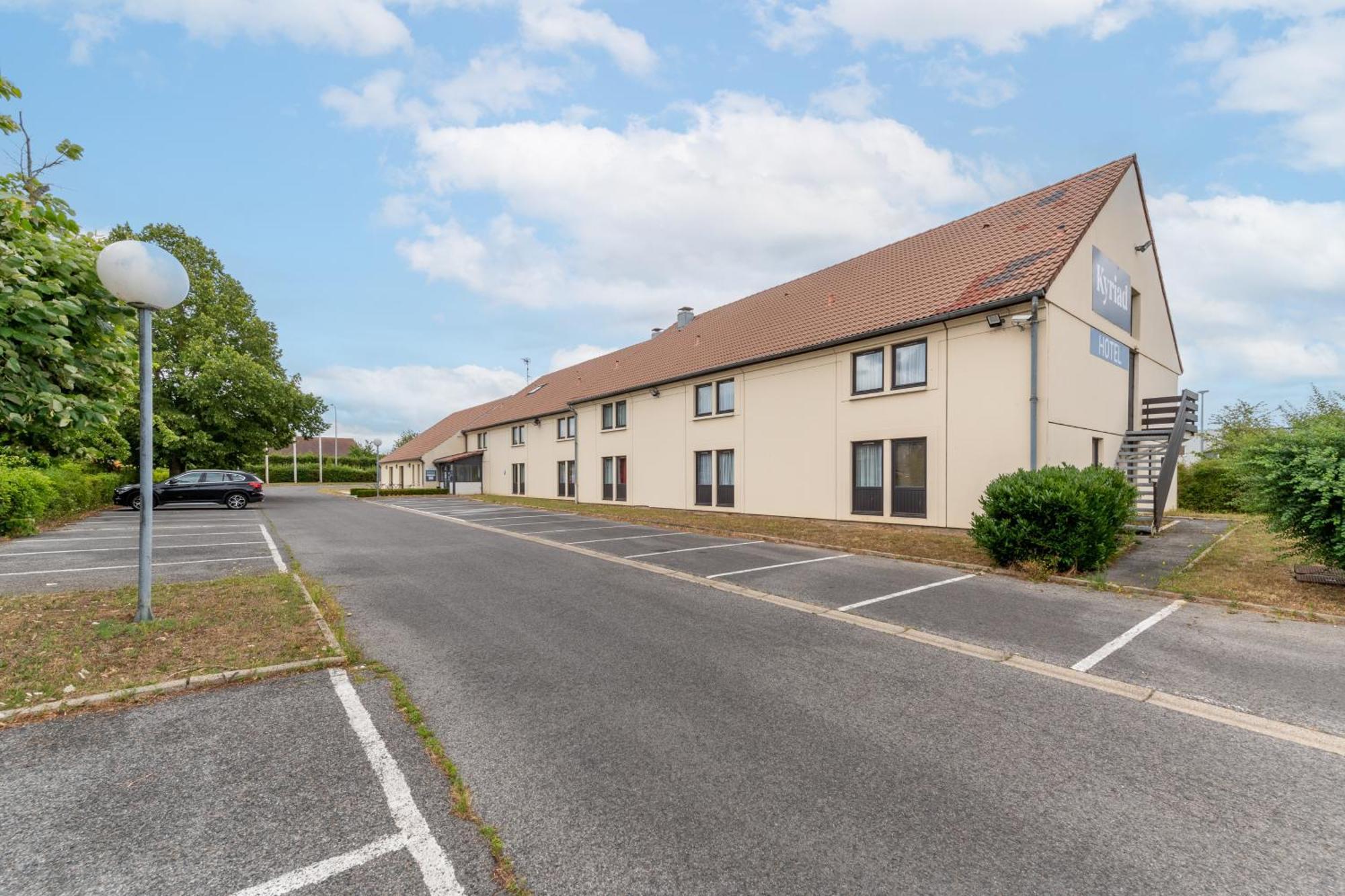 Kyriad Chantilly Nord St Maximin 3*